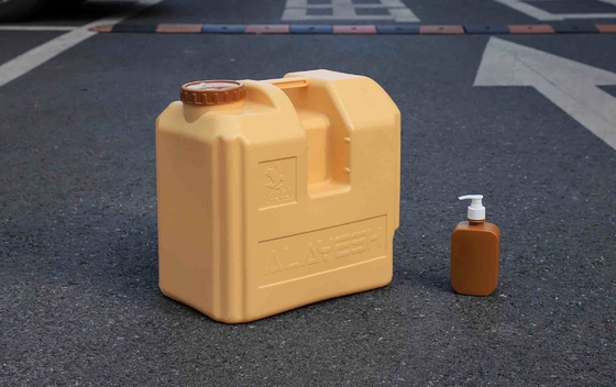 Un seau de 20 litres de couleur personnalisée avec robinet pour l'industrie de la résine